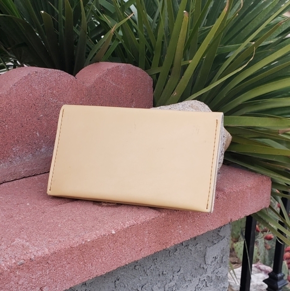 HILMYNA‎ Clutch Wallet - Picture 9 of 10